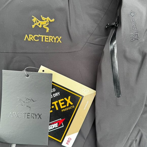 ARC’TERYX Alpha SV jacket - Picture 2 of 7